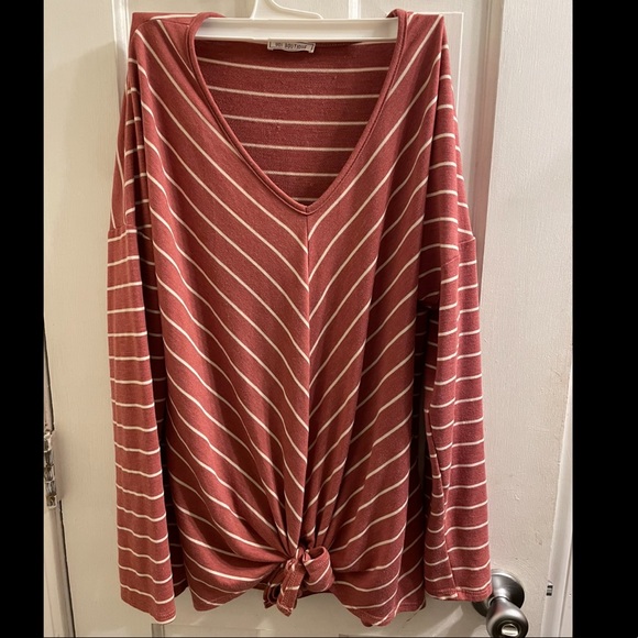 Long Sleeve V Neck Salmon and White Top- S/M - Picture 1 of 4